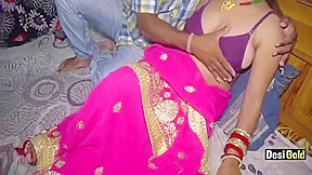 Indian Bhabhi In Newly Married Sex With Lover